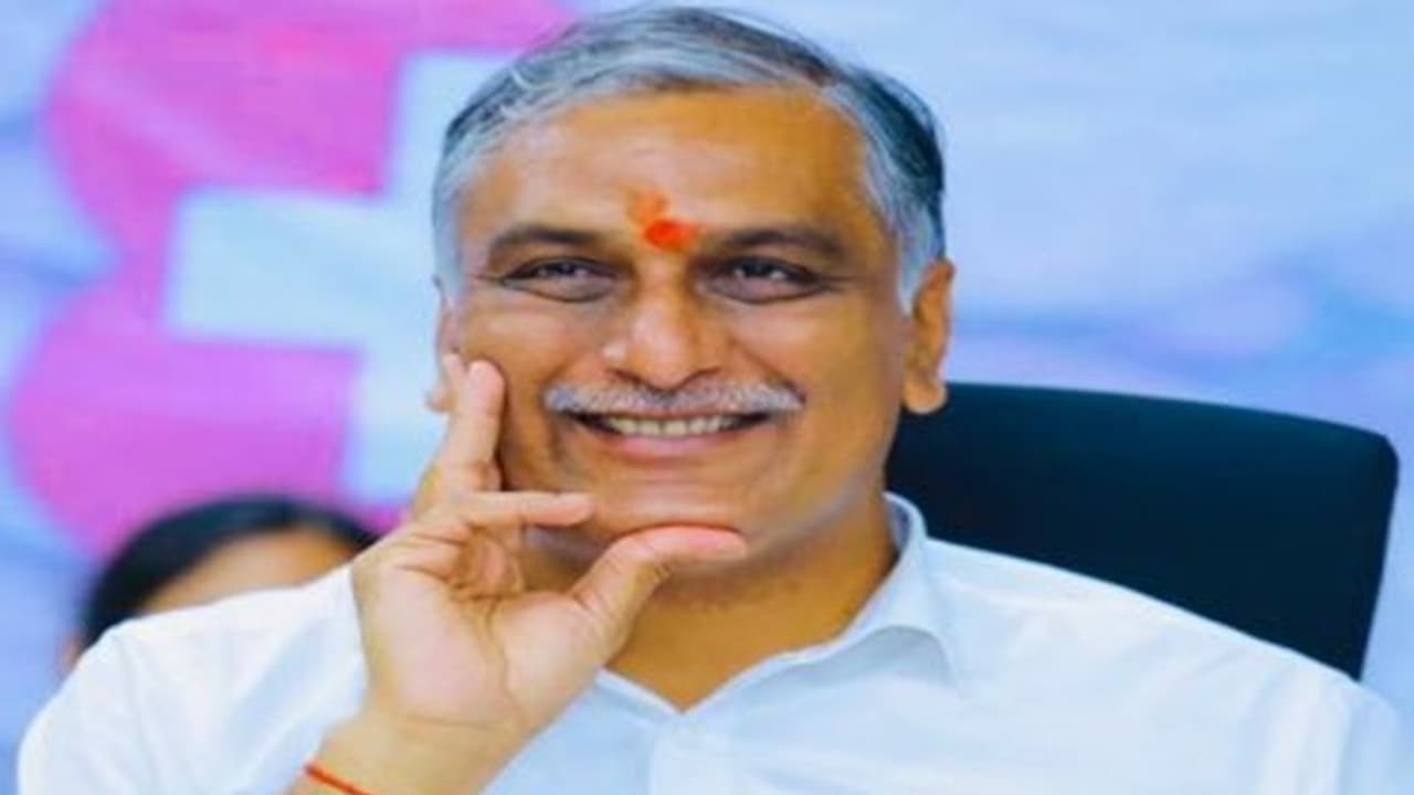 రైతులకు కోతలు, కార్పోరేట్లకు మోడీ వరాలు: రైతు సంక్షేమంలో కేసీఆర్ రోల్ మోడలన్న హరీష్ 