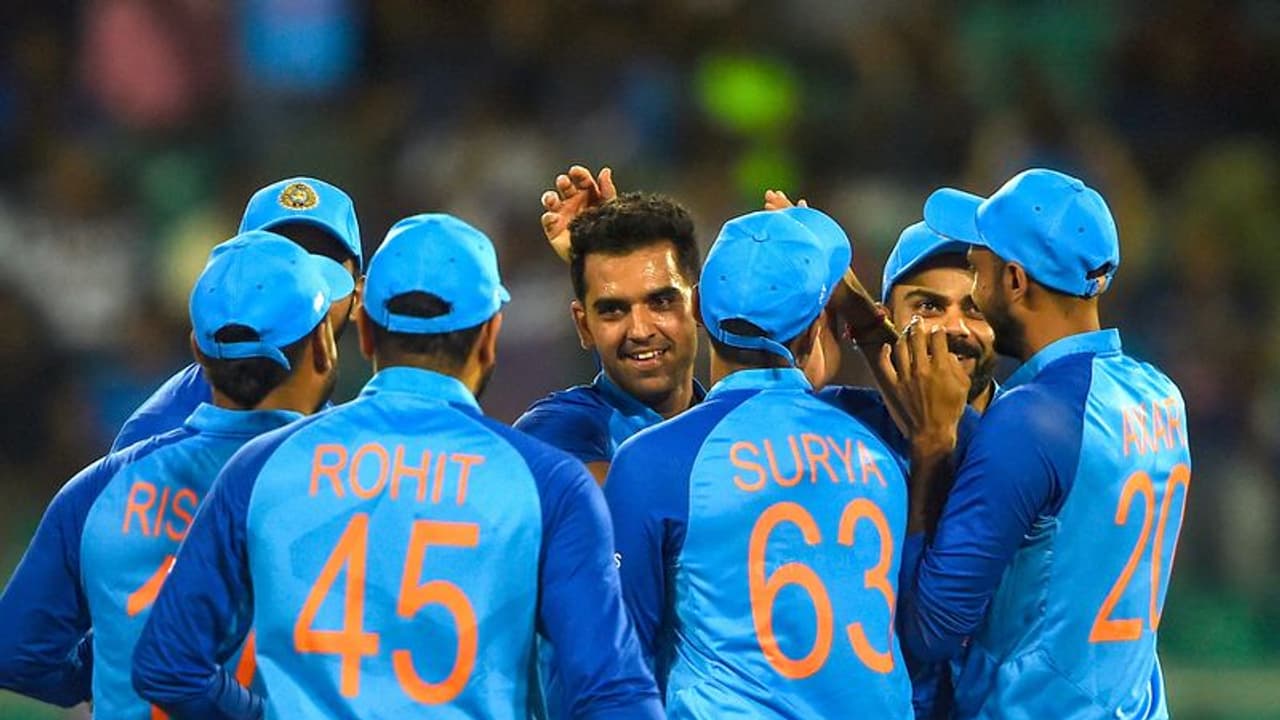 പരിക്കേറ്റ ദീപക് ചാഹറിന് പകരം പരിക്കുമാറി വരുന്ന വാഷിംഗ്ടണ്‍ സുന്ദര്‍; ബിസിസിഐക്ക് ട്രോള്‍ 