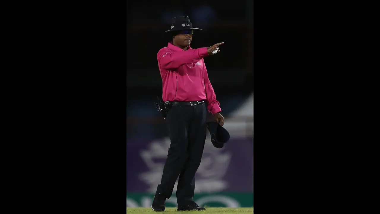 ടി20 ലോകകപ്പ്: അംപയര്മാരുടെ പട്ടികയായി, ഇന്ത്യയില് നിന്ന് ഒരാള് മാത്രം ടി20 ലോകകപ്പ്: അംപയര്മാരുടെ പട്ടികയായി, ഇന്ത്യയില് നിന്ന് ഒരാള് മാത്രം