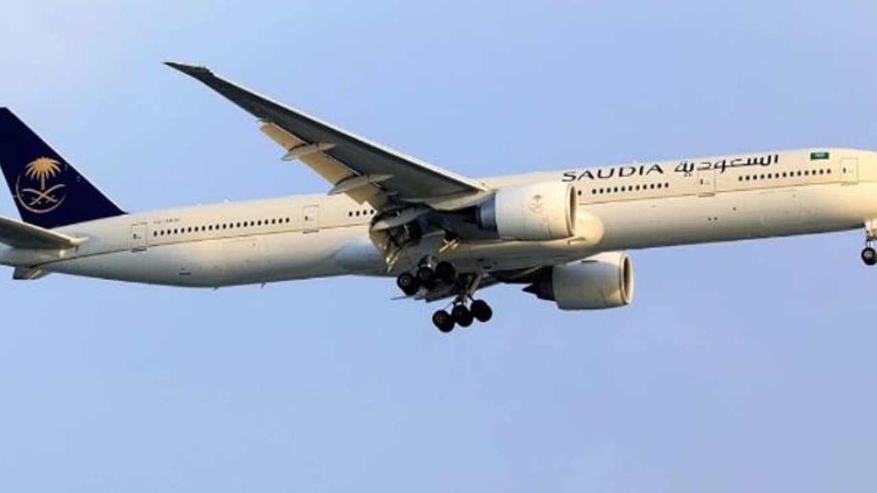 மலேசியா சென்ற சவுதி ஏா்லைன்ஸ் விமானத்தில் வந்த பயணி உயிரிழப்பு: அவசரமாக சென்னையில் தரையிறக்கம்!!