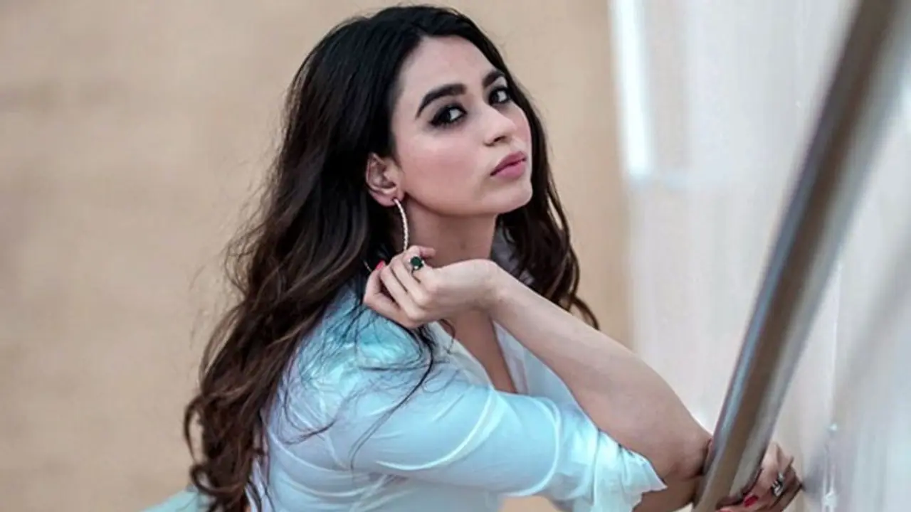Soundarya Sharma’s Biography | Birth | Education | Family | Marriage | Debut | Reality TV Shows | Music Videos Soundarya Sharma’s Biography | Birth | Education | Family | Marriage | Debut | Reality TV Shows | Music Videos