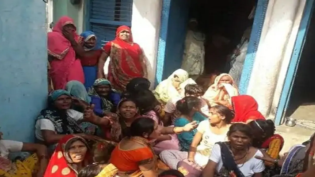 बुलंदशहर: चचेरे भाइयों की निर्मम हत्या, संभल के जंगल में मिला शव, सिर की तलाश जारी बुलंदशहर: चचेरे भाइयों की निर्मम हत्या, संभल के जंगल में मिला शव, सिर की तलाश जारी