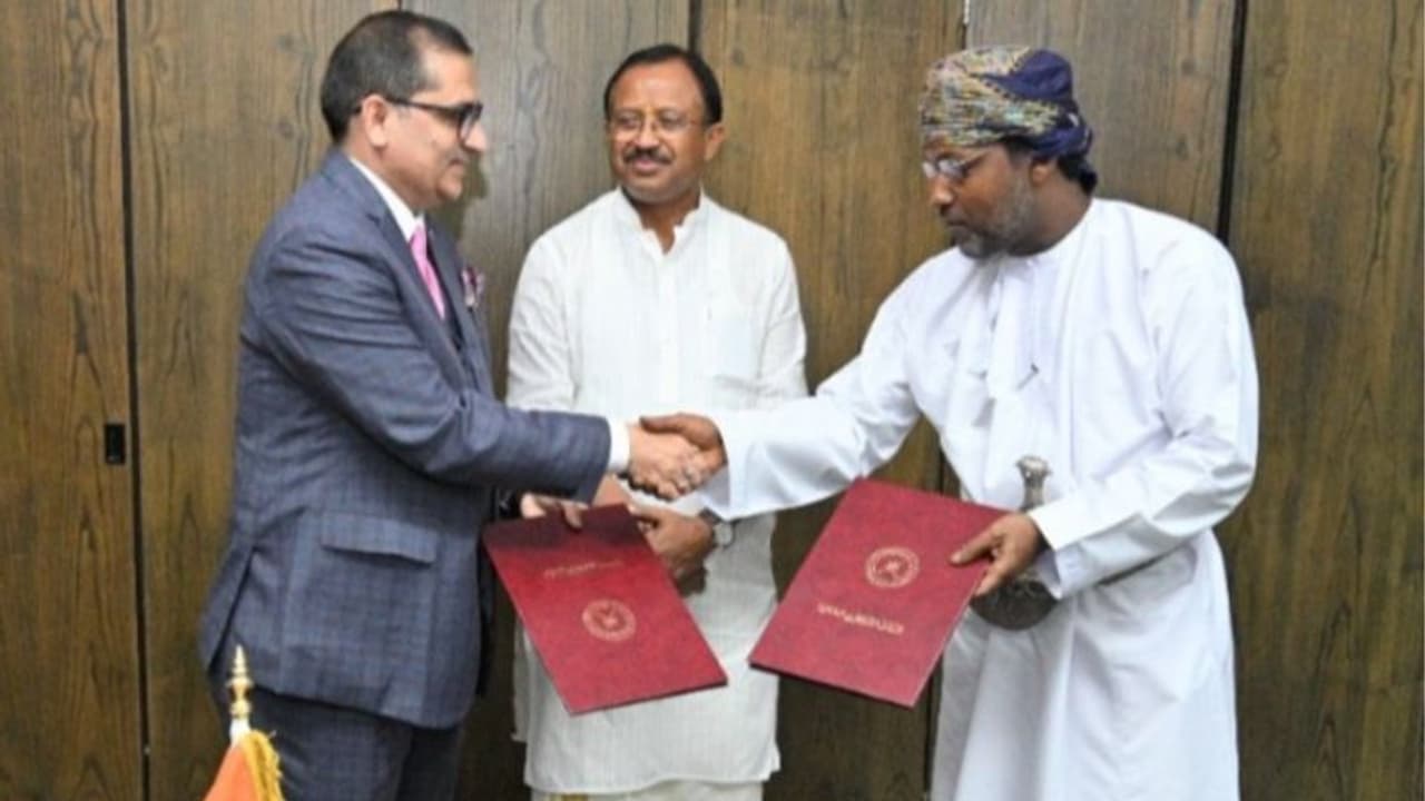 പ്രവാസികള്ക്ക് സന്തോഷ വാര്ത്ത; ഇന്ത്യയിലെ റുപേ കാര്ഡുകള് ഇനി ഒമാനില് ഉപയോഗിക്കാം പ്രവാസികള്ക്ക് സന്തോഷ വാര്ത്ത; ഇന്ത്യയിലെ റുപേ കാര്ഡുകള് ഇനി ഒമാനില് ഉപയോഗിക്കാം