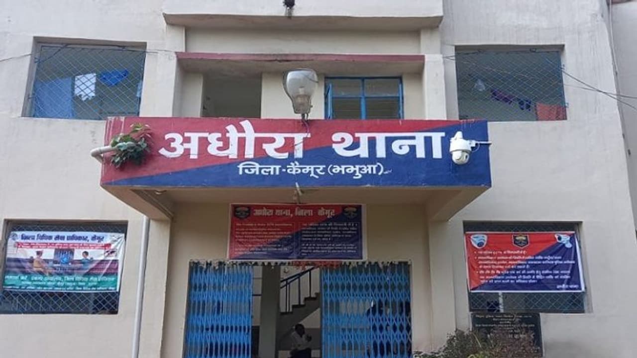 बेटे ने गोली मारकर मां को उतारा मौत के घाट, ये मांग न पूरी होने से नाराज था कलयुगी बेटा बेटे ने गोली मारकर मां को उतारा मौत के घाट, ये मांग न पूरी होने से नाराज था कलयुगी बेटा