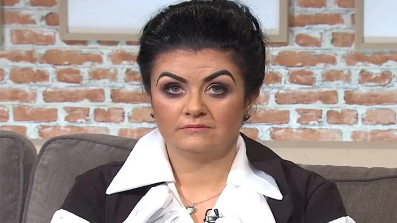 पति को दिया तलाक, 5 बच्चों को छोड़ा और 300 साल के भूत से इस महिला ने कर ली शादी पति को दिया तलाक, 5 बच्चों को छोड़ा और 300 साल के भूत से इस महिला ने कर ली शादी