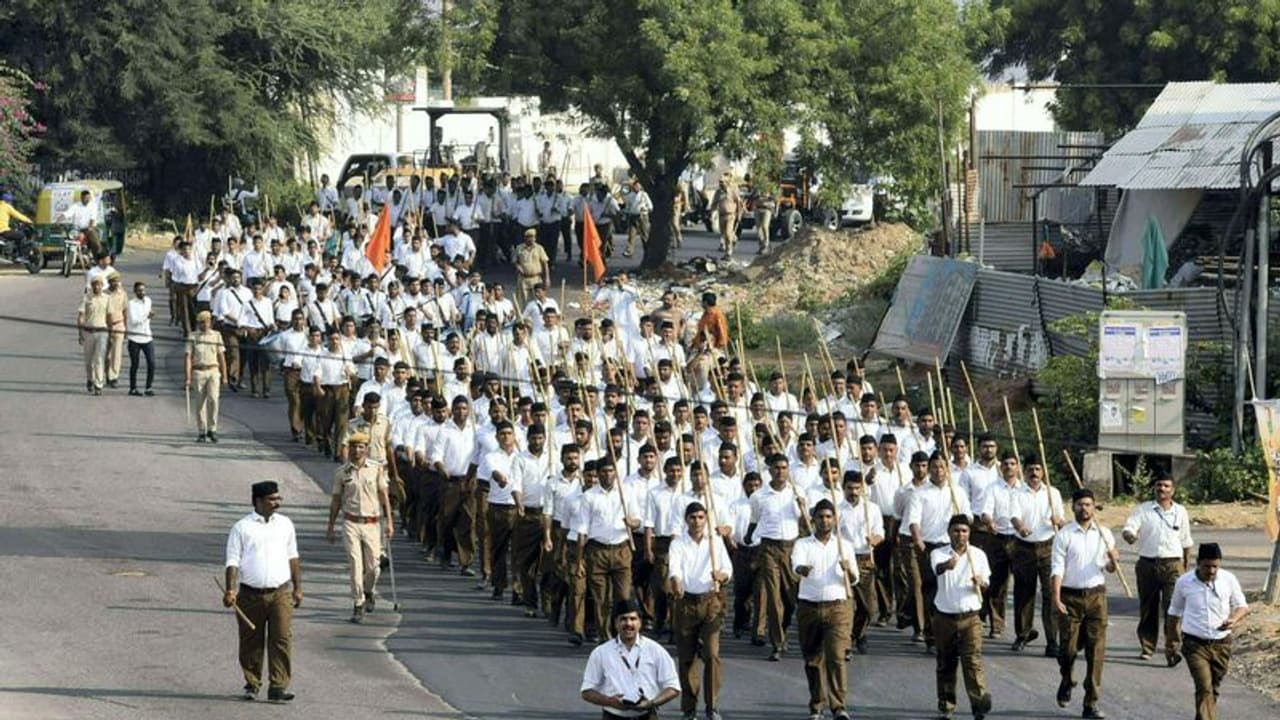 நாளை நடைபெற இருந்த ஆர்.எஸ்.எஸ். பேரணி திடீர் ஒத்திவைப்பு.. காரணம் இதுதான்.. வெளியான தகவல்.!
