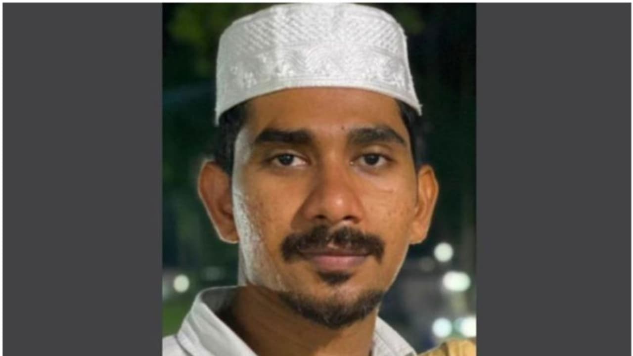 കോഴിക്കോട് സ്കൂട്ടർ അപകടത്തിൽ പരിക്കേറ്റ യുവാവ് മരിച്ചു കോഴിക്കോട് സ്കൂട്ടർ അപകടത്തിൽ പരിക്കേറ്റ യുവാവ് മരിച്ചു