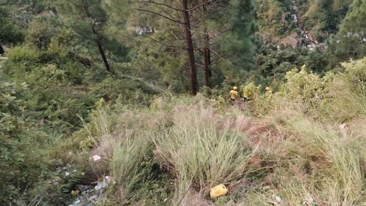 വിവാഹാഘോഷങ്ങൾക്കായി പോയ ബസ് മറിഞ്ഞ് അപകടം, ഉത്തരാഖണ്ഡിൽ 25 പേർ മരിച്ചു