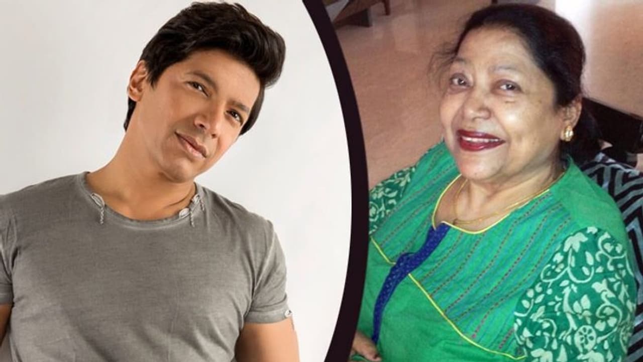 Durga Puja 2022: মণ্ডপে মণ্ডপে চলছে মাতৃ আরাধনা, মাকে হারিয়ে শানের দুর্গাপুজো বিবর্ণ Durga Puja 2022: মণ্ডপে মণ্ডপে চলছে মাতৃ আরাধনা, মাকে হারিয়ে শানের দুর্গাপুজো বিবর্ণ