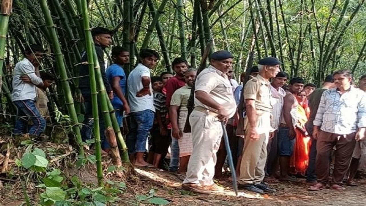 महानवमी का मेला देखने निकला था बीजेपी नेता का बेटा, सुबह इस हालत में मिला शव महानवमी का मेला देखने निकला था बीजेपी नेता का बेटा, सुबह इस हालत में मिला शव