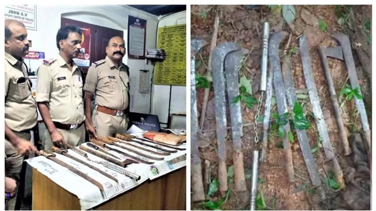 ഏഴ് വടിവാളുകൾ, കൈമഴു, ഇരുമ്പ് ദണ്ഡ്, കണ്ണൂരില് ഓവുചാലില് ആയുധങ്ങള് ചാക്കില് ഒളിപ്പിച്ച നിലയില്, അന്വേഷണം ഏഴ് വടിവാളുകൾ, കൈമഴു, ഇരുമ്പ് ദണ്ഡ്, കണ്ണൂരില് ഓവുചാലില് ആയുധങ്ങള് ചാക്കില് ഒളിപ്പിച്ച നിലയില്, അന്വേഷണം