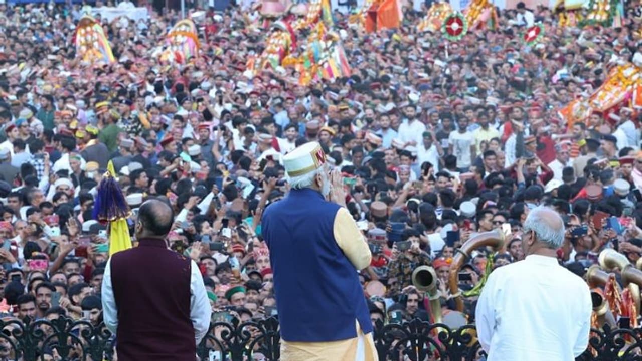 ಹೊಸ ಇತಿಹಾಸ ರಚಿಸಿದ ಮೋದಿ, ಅಂತಾರಾಷ್ಟ್ರೀಯ ಕುಲು ದಸರಾದಲ್ಲಿ ಪಾಲ್ಗೊಂಡ ಮೊದಲ ಪ್ರಧಾನಿ! ಹೊಸ ಇತಿಹಾಸ ರಚಿಸಿದ ಮೋದಿ, ಅಂತಾರಾಷ್ಟ್ರೀಯ ಕುಲು ದಸರಾದಲ್ಲಿ ಪಾಲ್ಗೊಂಡ ಮೊದಲ ಪ್ರಧಾನಿ!