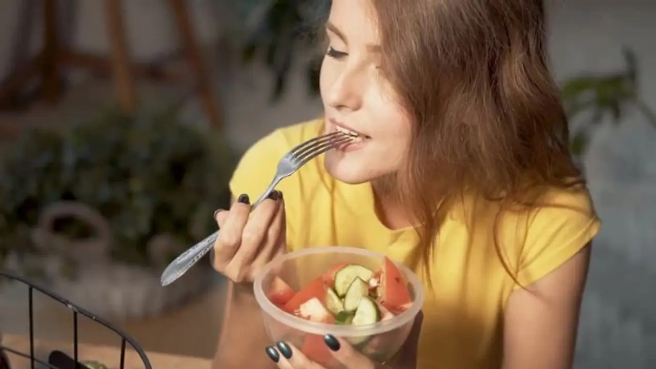 'സ്‌ട്രെസ്' കുറയ്ക്കാന്‍ കഴിക്കാം ഈ എട്ട് പഴങ്ങള്‍...