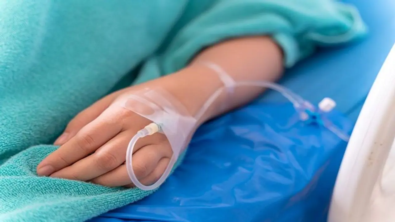 ജോസ് കെ മാണിയുടെ മകൾക്ക് പാമ്പുകടിയേറ്റു ജോസ് കെ മാണിയുടെ മകൾക്ക് പാമ്പുകടിയേറ്റു