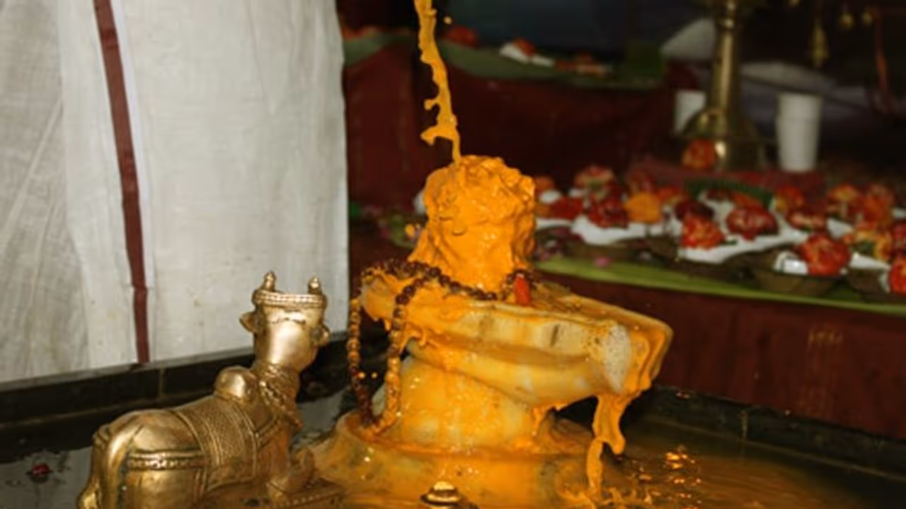 தீபாவளி முன் வரும் பிரதோஷ தினத்தில் யம தீபம் ஏற்றுங்கள்.. பித்ருக்கள் சாபம் நீங்கும்.. தீபாவளி முன் வரும் பிரதோஷ தினத்தில் யம தீபம் ஏற்றுங்கள்.. பித்ருக்கள் சாபம் நீங்கும்..