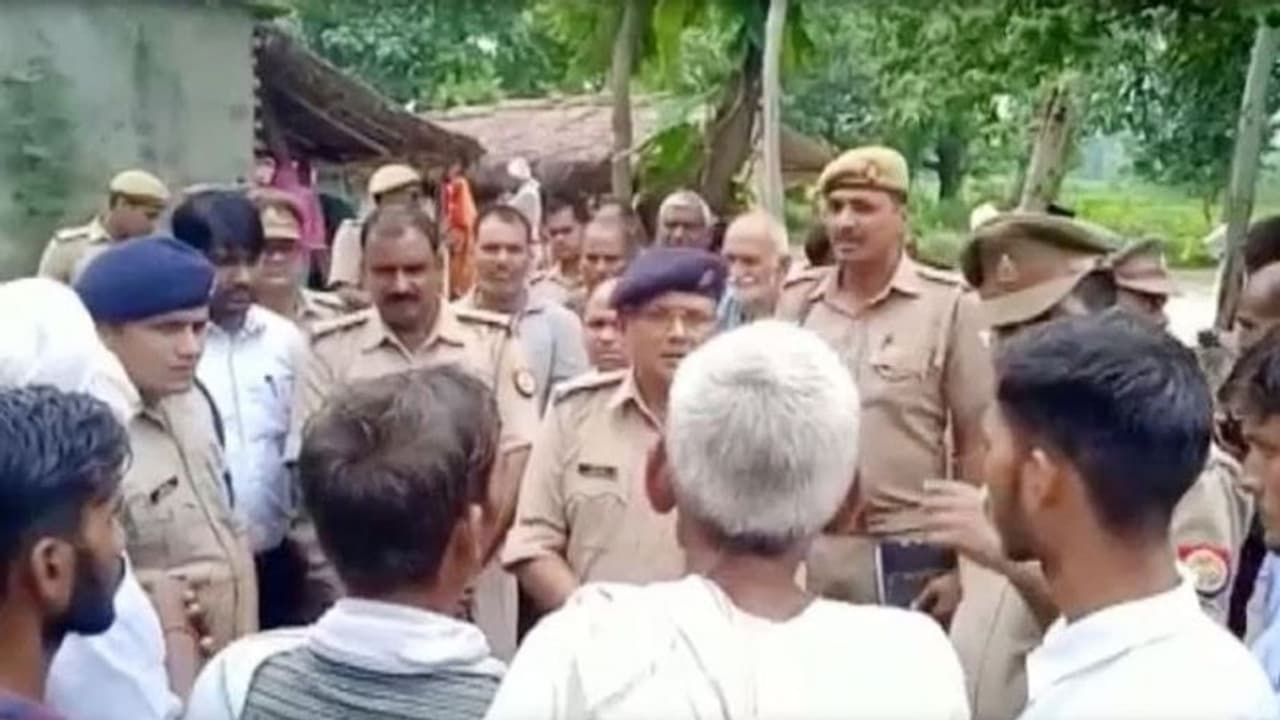 गैंगरेप के बाद डिप्रेशन से जूझ रही पीड़िता ने उठाया बड़ा कदम, शिकायत के बाद पुलिस ने नहीं लिया था कोई एक्शन गैंगरेप के बाद डिप्रेशन से जूझ रही पीड़िता ने उठाया बड़ा कदम, शिकायत के बाद पुलिस ने नहीं लिया था कोई एक्शन