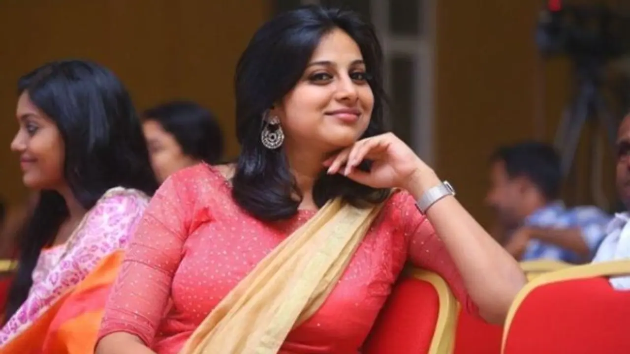 സ്വകാര്യ ടെലികോം കമ്പനി ജീവനക്കാരന്‍ പൂട്ടിയിട്ടതായി അന്ന രാജന്‍; ക്ഷമാപണത്തില്‍ ഒത്തുതീര്‍പ്പ്