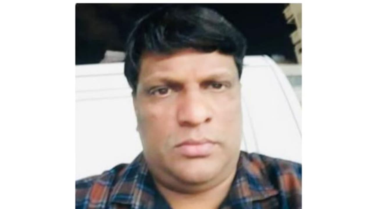 അവധി കഴിഞ്ഞ് മടങ്ങാനൊരുങ്ങിയ പ്രവാസി ഹൃദയാഘാതം മൂലം മരിച്ചു അവധി കഴിഞ്ഞ് മടങ്ങാനൊരുങ്ങിയ പ്രവാസി ഹൃദയാഘാതം മൂലം മരിച്ചു