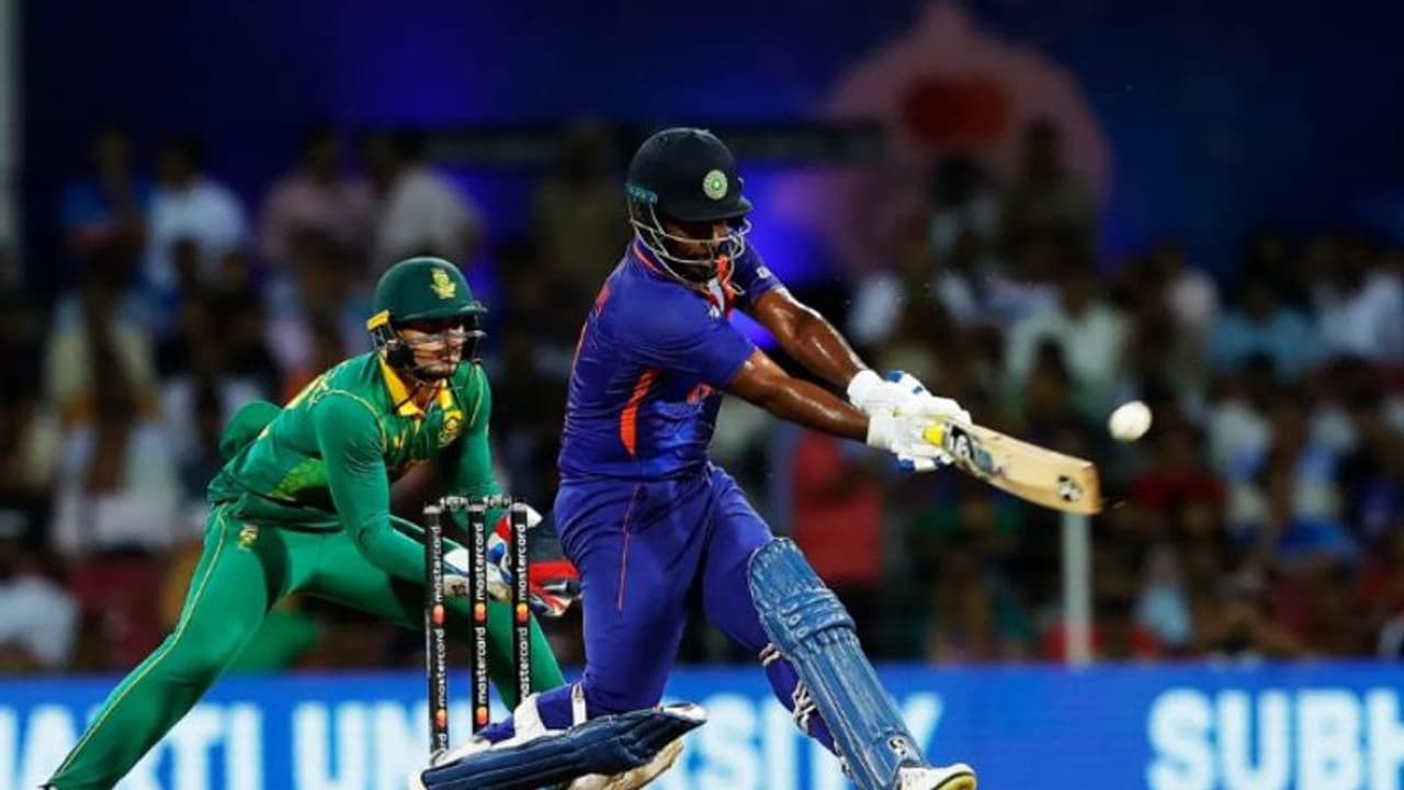 സഞ്ജുവിനെ പോലെ സഞ്ജു മാത്രം! ഫിനിഷിംഗ് ഇന്നിംഗ്സിനെ പുകഴ്ത്തി സോഷ്യല്‍ മീഡിയ