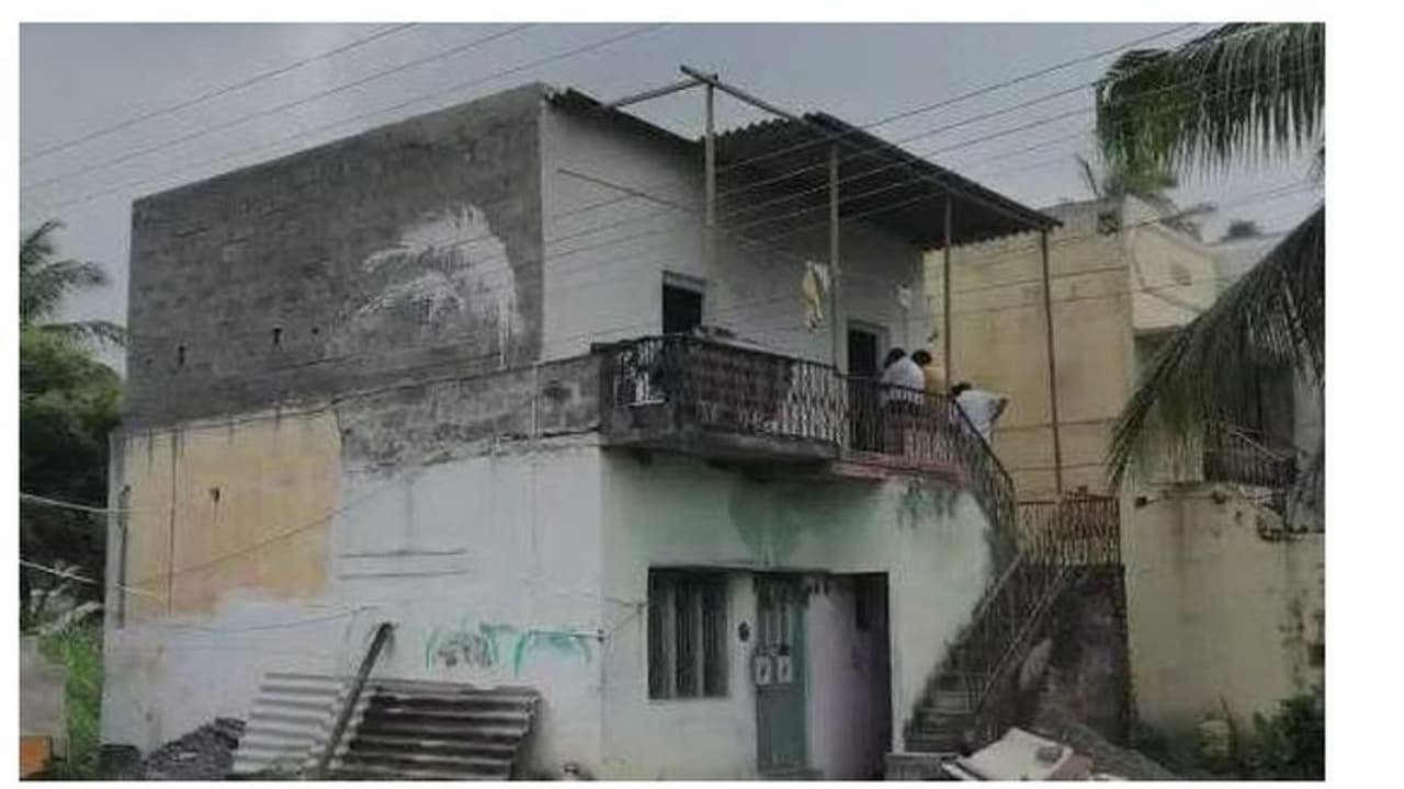 பயங்கரவாத அமைப்புடன் தொடர்பு..? யூடியூப் பார்த்து துப்பாக்கி தயாரித்த இளைஞர்கள் வீட்டில் என்ஐஏ தீவிர சோதனை.. 