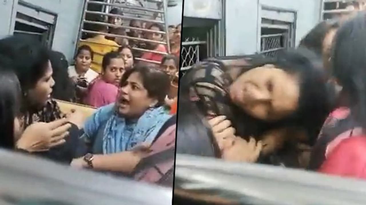 Watch: Women passengers ugly fight in Mumbai local over seating arrangement; female cop injured Watch: Women passengers ugly fight in Mumbai local over seating arrangement; female cop injured