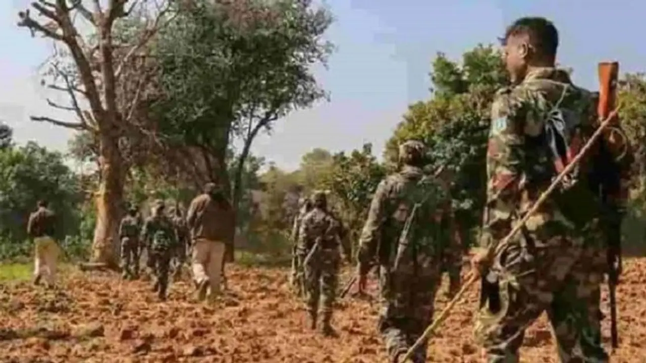 വാഴത്തണ്ടിൽ കെട്ടി പ്ലാസ്റ്റിക് കവറിലാക്കി, നദിയിലൂടെ ഒഴുകി ബംഗ്ലാദേശിലേക്ക് 317 ഫോണുകൾ! വാഴത്തണ്ടിൽ കെട്ടി പ്ലാസ്റ്റിക് കവറിലാക്കി, നദിയിലൂടെ ഒഴുകി ബംഗ്ലാദേശിലേക്ക് 317 ഫോണുകൾ!
