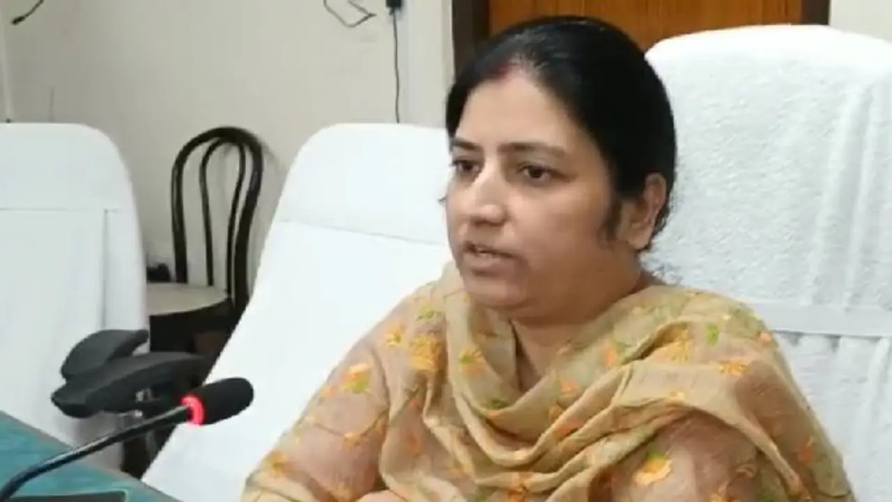 মাল নদীর হড়পা বানে মানুষের মৃত্যু নিয়ে এবার মুখ খুললেন জলপাইগুড়ির জেলা শাসক মাল নদীর হড়পা বানে মানুষের মৃত্যু নিয়ে এবার মুখ খুললেন জলপাইগুড়ির জেলা শাসক