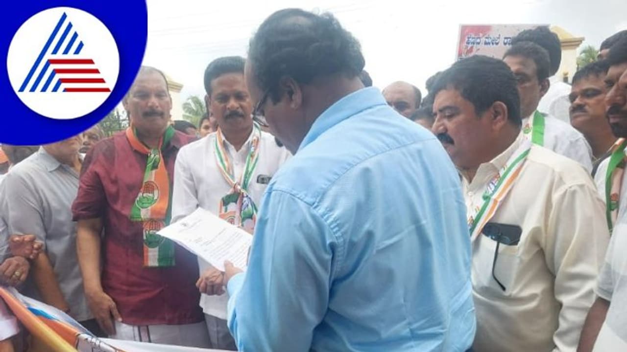 ಪರೇಶ್ ಮೇಸ್ತಾ ಪ್ರಕರಣಕ್ಕೆ "ಬಿ" ರಿಪೋರ್ಟ್ ಹಿನ್ನೆಲೆ, ಬಿಜೆಪಿ ವಿರುದ್ಧ ಫೀಲ್ಡಿಗಿಳಿದ ಕಾಂಗ್ರೆಸ್ ಮುಖಂಡರು