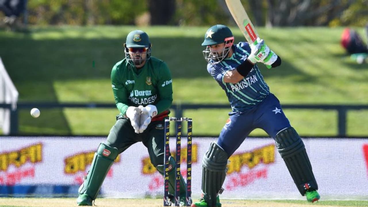 റിസ്‌വാന്‍ തകര്‍പ്പന്‍ ഫോം തുടരുന്നു, അര്‍ധ സെഞ്ചുറി; ത്രിരാഷ്ട്ര പരമ്പരയില്‍ ബംഗ്ലാദേശിനെതിരെ പാകിസ്ഥാന് ജയം