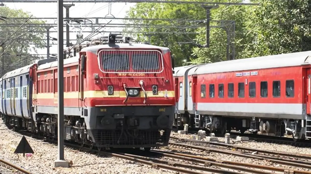 Cancel Trains List: 8 अक्टूबर को कैंसिल हुईं 117 ट्रेनें, ऐसे चेक करें अपनी ट्रेन का स्टेटस Cancel Trains List: 8 अक्टूबर को कैंसिल हुईं 117 ट्रेनें, ऐसे चेक करें अपनी ट्रेन का स्टेटस
