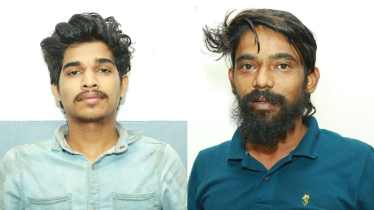 ബൊലേറോ പിക്കപ്പില്‍ രഹസ്യ അറ, മണം വരാതിരിക്കാന്‍ പഴകിയ മീന്‍; 155 കിലോ കഞ്ചാവുമായി രണ്ടു പേര്‍ പിടിയില്‍