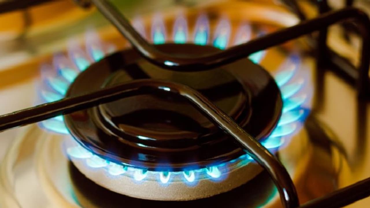 പ്രകൃതി വാതക വില നിർണയിക്കാൻ പുതിയ മാനദണ്ഡങ്ങൾ; അടിസ്ഥാനമാക്കുക ക്രൂഡ് വില; കേന്ദ്ര മന്ത്രിസഭാ തീരുമാനം പ്രകൃതി വാതക വില നിർണയിക്കാൻ പുതിയ മാനദണ്ഡങ്ങൾ; അടിസ്ഥാനമാക്കുക ക്രൂഡ് വില; കേന്ദ്ര മന്ത്രിസഭാ തീരുമാനം