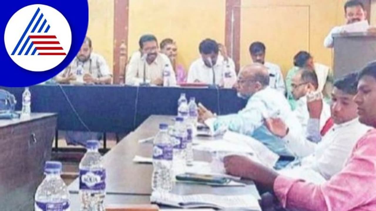 ಹೊಸದರ ಬದಲು ಹಳೇ ಸಿಸಿ ಕ್ಯಾಮೆರಾ ದುರಸ್ತಿಗೆ ಆಗ್ರಹ 