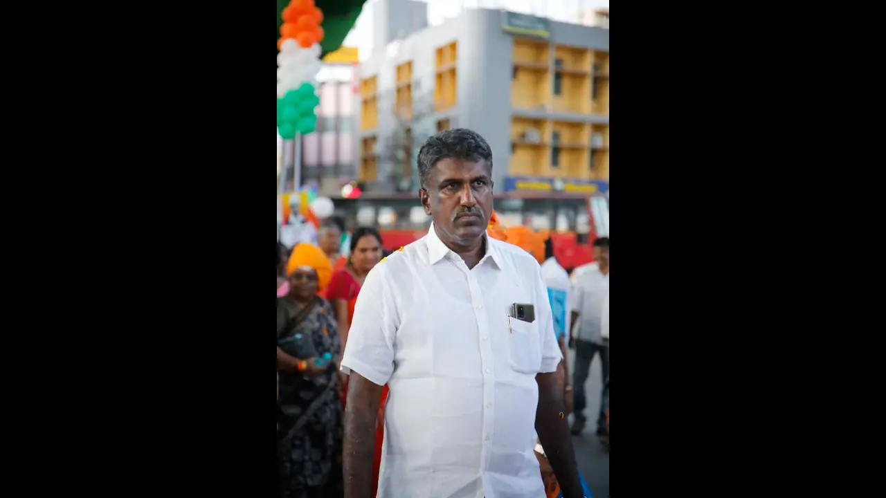 மத்திய சிறை முன்பு கூட்டம் கூட்டிய கோவை பாஜக தலைவர் உள்பட 6 பேர் மீது வழக்கு