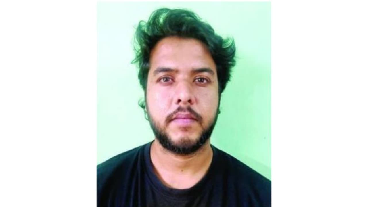 സമൂഹ്യമാധ്യമങ്ങൾ വഴി മാരക മയക്കുമരുന്ന് വിതരണം ചെയ്ത കേസ്; ഒരാള് കൂടി അറസ്റ്റിൽ സമൂഹ്യമാധ്യമങ്ങൾ വഴി മാരക മയക്കുമരുന്ന് വിതരണം ചെയ്ത കേസ്; ഒരാള് കൂടി അറസ്റ്റിൽ