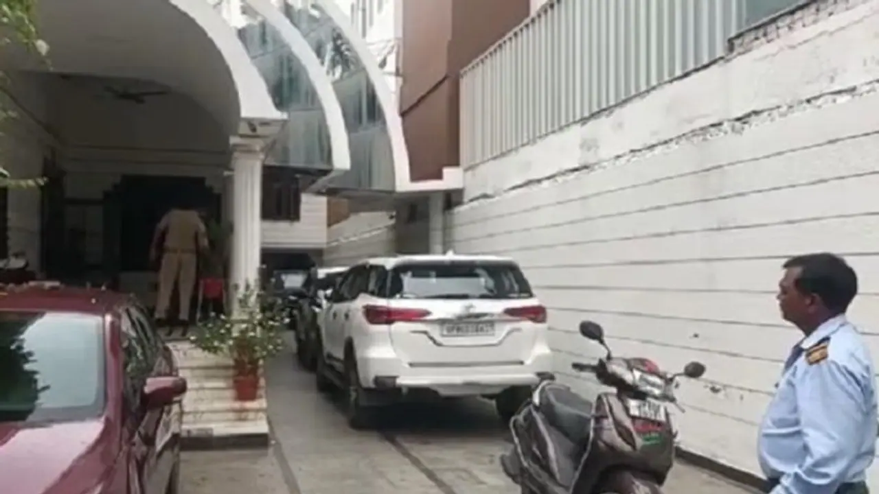 आयकर विभाग ने लधानी ग्रुप के 40 ठिकानों पर मारा छापा, टीम के हाथ लगे अहम सुराग, जारी है सर्च अभियान