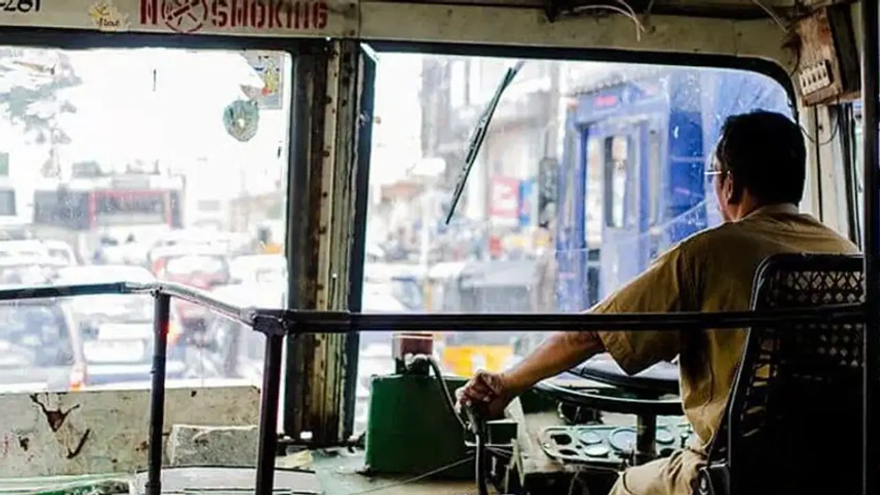 மது அருந்திவிட்டு அரசு பேருந்தை இயக்கினால் ஆப்பு தான்.. ஓட்டுநர், நடத்துநர்களுக்கு போக்குவரத்துறை எச்சரிக்கை.!