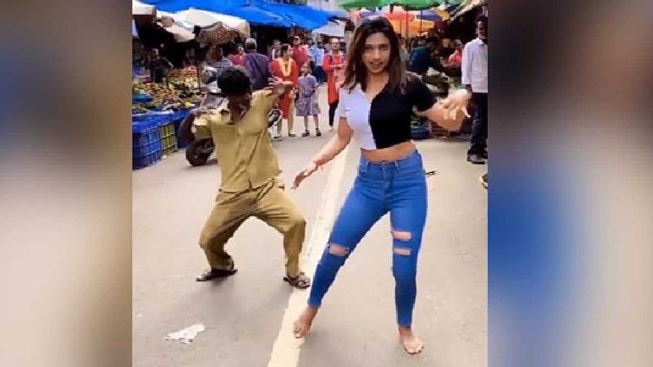 യുവതിയുടെ റീല്‍സ് വൈറല്‍; കാരണം പിറകില്‍ നില്‍ക്കുന്ന 'ചേട്ടൻ'...