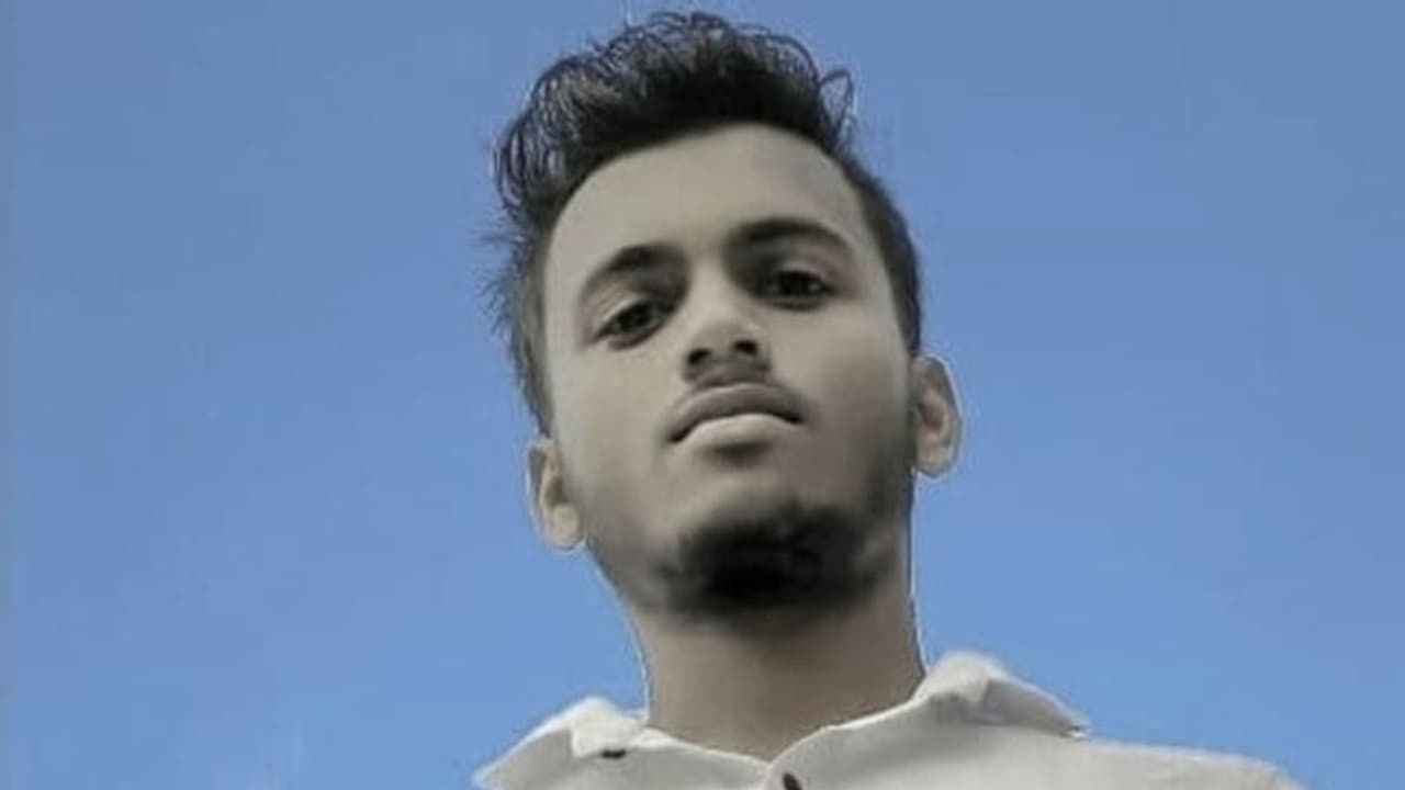 মা মেয়ের সঙ্গে ত্রিকোণ প্রেমের জেরেই কি হরিদেবপুরের অয়ন মণ্ডলকে খুন করে দেহ লোপাটের চেষ্টা বান্ধবীর বাবার?