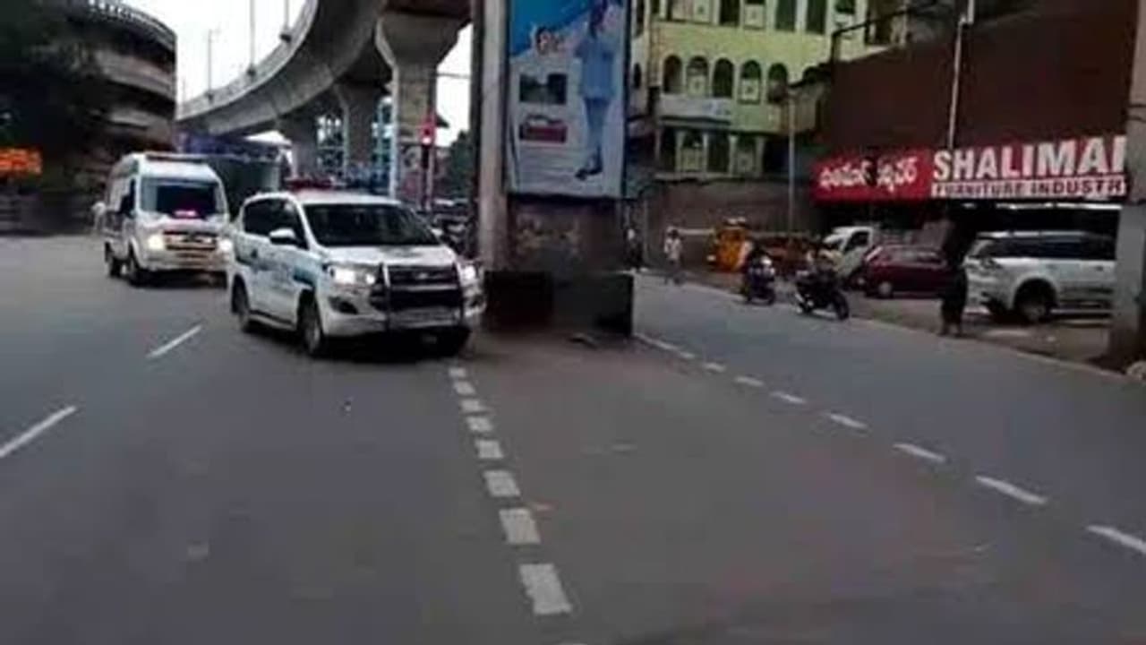  28 வயது வாலிபரின் இதயம் 57 வயது நபருக்கு பொறுத்தப்பட்டது.. 8 கி.மீ தூரத்தை சில நிமிடங்களில் கடந்ந ஆம்புலன்ஸ்.