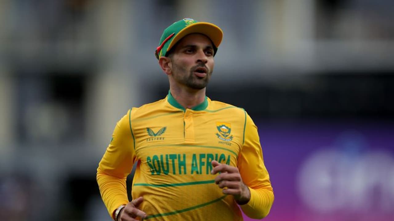 ഒന്നും രണ്ടുമല്ല, ഇന്ത്യക്ക് ഒരേസമയം, അഞ്ച് ടീമുകളെ കളത്തിലിറക്കാനുള്ള പ്രതിഭകളുണ്ടെന്ന് കേശവ് മഹാരാജ്