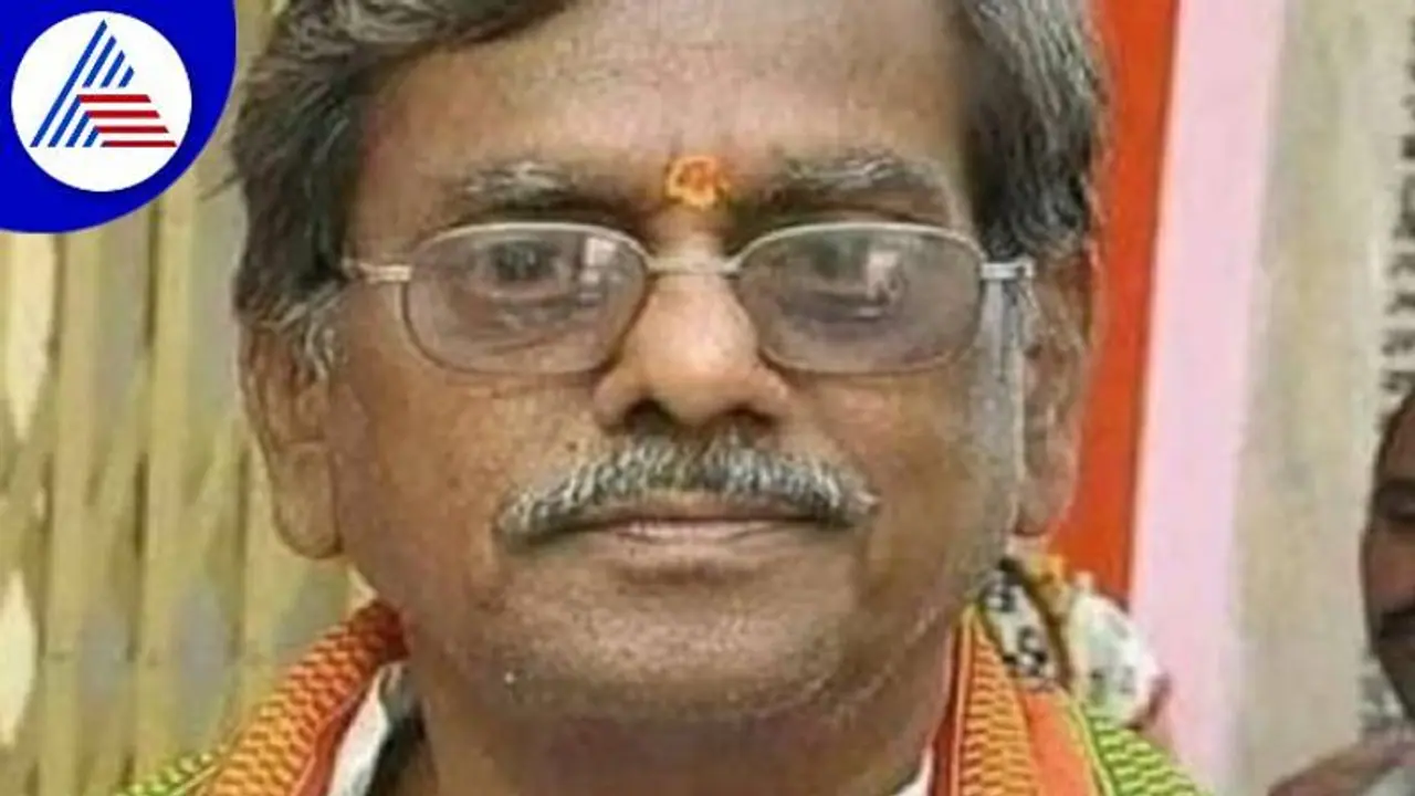 ಮದರಸಾದಲ್ಲಿ ಭವಾನಿ ಪೂಜೆ, ಹಳೇ ಸಂಪ್ರದಾಯ: ರಾಮಕೃಷ್ಣ ಮದರಸಾದಲ್ಲಿ ಭವಾನಿ ಪೂಜೆ, ಹಳೇ ಸಂಪ್ರದಾಯ: ರಾಮಕೃಷ್ಣ