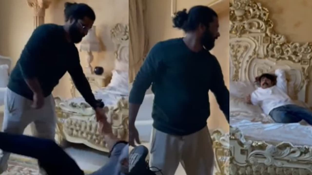 ഫൈറ്റ് മാസ്റ്ററായി ഡയറക്ടർ, നിർദ്ദേശം നൽകി മമ്മൂട്ടി; 'റോഷാക്ക്' ലൊക്കേഷൻ വീഡിയോ ഫൈറ്റ് മാസ്റ്ററായി ഡയറക്ടർ, നിർദ്ദേശം നൽകി മമ്മൂട്ടി; 'റോഷാക്ക്' ലൊക്കേഷൻ വീഡിയോ