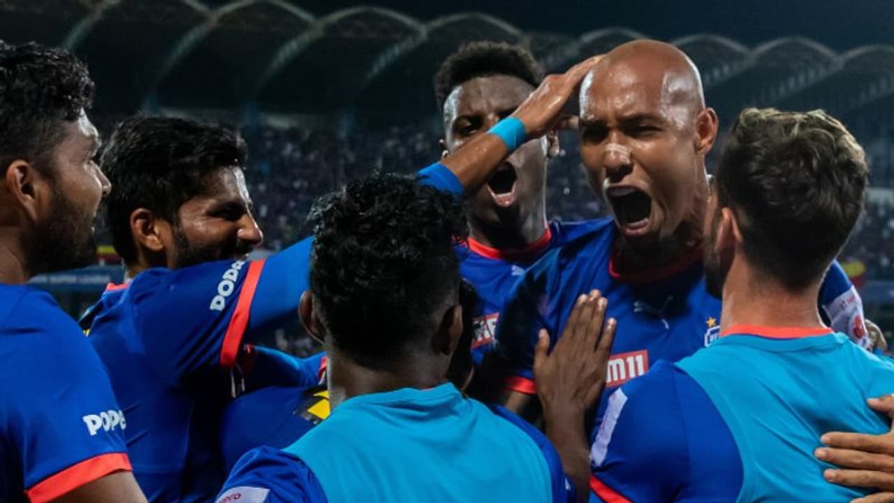 ഇന്ത്യന്‍ സൂപ്പര്‍ ലീഗ്: ത്രില്ലറില്‍ നോര്‍ത്ത് ഈസ്റ്റ് യുനൈറ്റഡിനെ മറികടന്ന് ബംഗളൂരു എഫ്‌സി