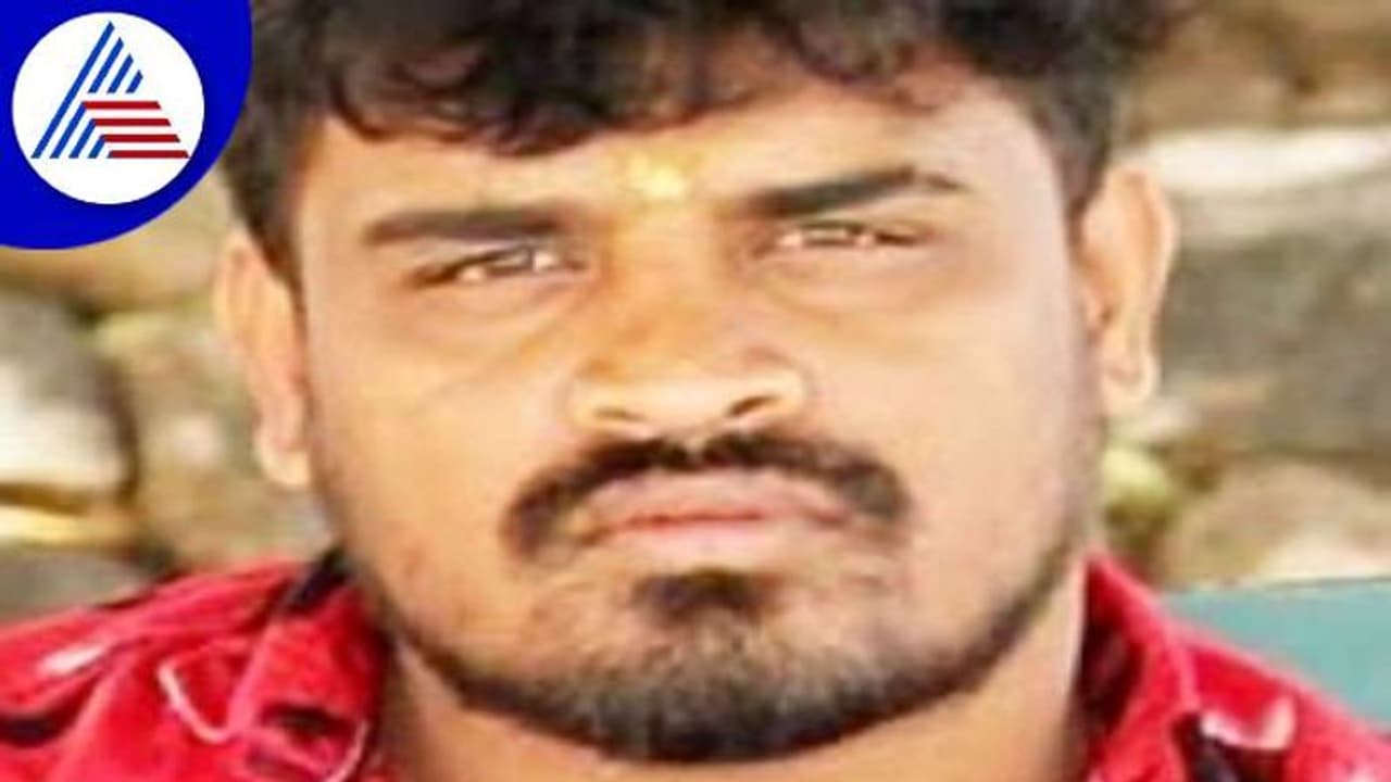 ಮೈಸೂರು: ಅಂಗಾಂಗ ದಾನ ಮಾಡಿ 9 ಜೀವಗಳನ್ನು ಉಳಿಸಿದ ಮದನ್ ಕುಮಾರ್ ಮೈಸೂರು: ಅಂಗಾಂಗ ದಾನ ಮಾಡಿ 9 ಜೀವಗಳನ್ನು ಉಳಿಸಿದ ಮದನ್ ಕುಮಾರ್