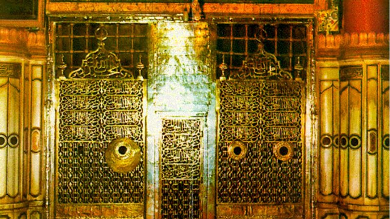 മദീനയിൽ നബിയുടെ ഖബറിടം സന്ദർശിക്കാനുള്ള സ്ത്രീകളുടെ സമയം പുനഃക്രമീകരിച്ചു മദീനയിൽ നബിയുടെ ഖബറിടം സന്ദർശിക്കാനുള്ള സ്ത്രീകളുടെ സമയം പുനഃക്രമീകരിച്ചു