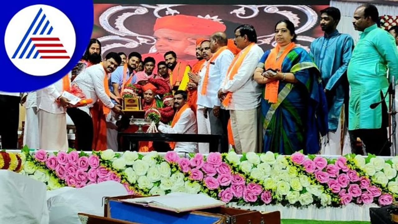 ಲೋಕಕಲ್ಯಾಣಕ್ಕೆ ಶರಣ ಸಂಸ್ಕೃತಿ ಪರಂಪರೆ ಬಹುದೊಡ್ಡ ಕೊಡುಗೆ; ತರಳಬಾಳುಶ್ರೀ ಲೋಕಕಲ್ಯಾಣಕ್ಕೆ ಶರಣ ಸಂಸ್ಕೃತಿ ಪರಂಪರೆ ಬಹುದೊಡ್ಡ ಕೊಡುಗೆ; ತರಳಬಾಳುಶ್ರೀ