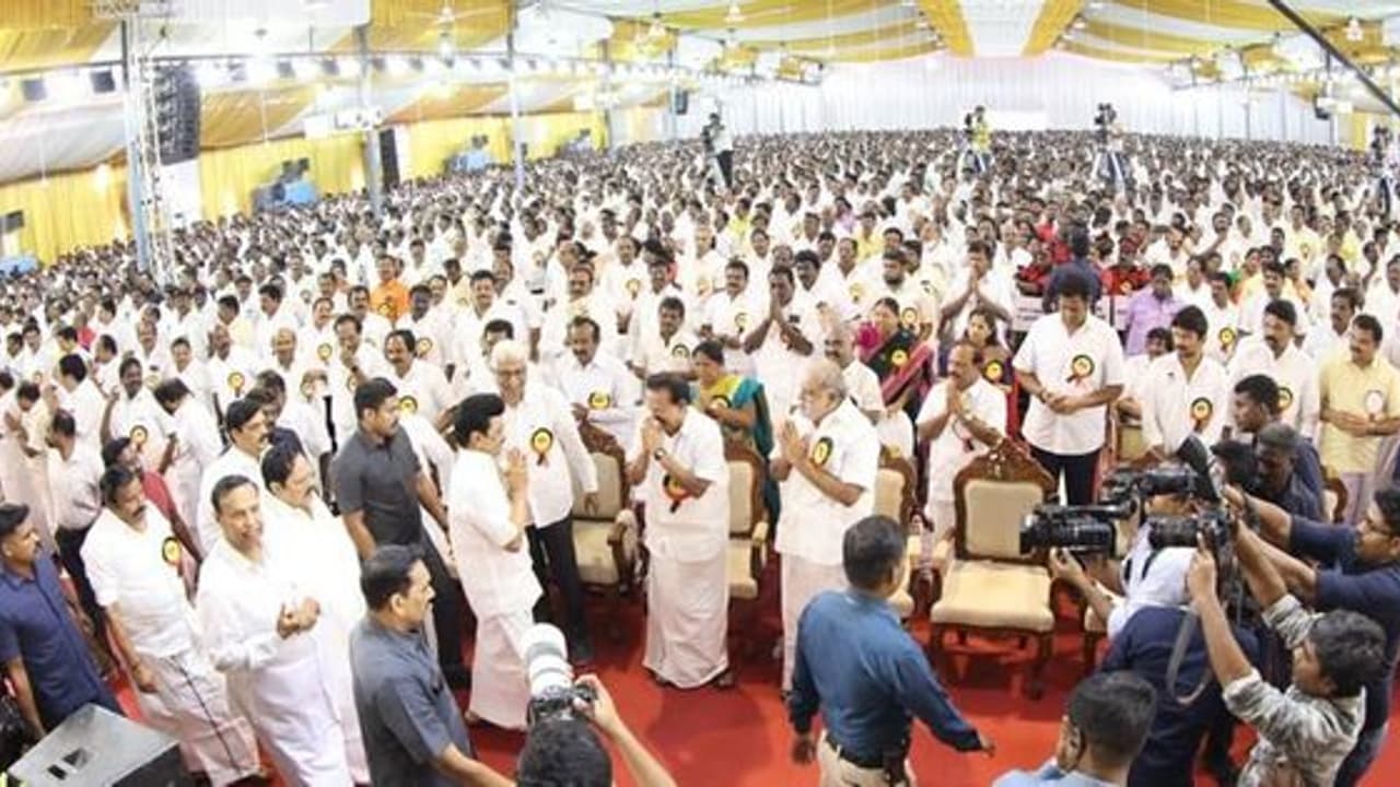 ஸ்டாலின் தலைமையில் மாவட்ட செயலாளர்கள் கூட்டம்..! திமுகவினருக்கு கட்டளையிட்டு தீர்மானம்..? 