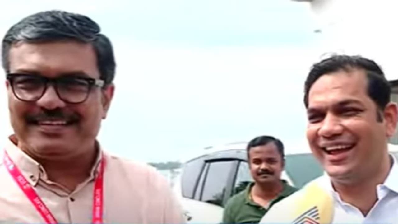 'സൗമ്യൻ എന്നൊരു ഫീൽ ഉണ്ടായിട്ടുണ്ട്'; താടിയെടുത്ത രാജേഷിന്റെ കവിളില് നുള്ളി ഹൈബി ഈഡൻ വീഡിയോ 'സൗമ്യൻ എന്നൊരു ഫീൽ ഉണ്ടായിട്ടുണ്ട്'; താടിയെടുത്ത രാജേഷിന്റെ കവിളില് നുള്ളി ഹൈബി ഈഡൻ വീഡിയോ