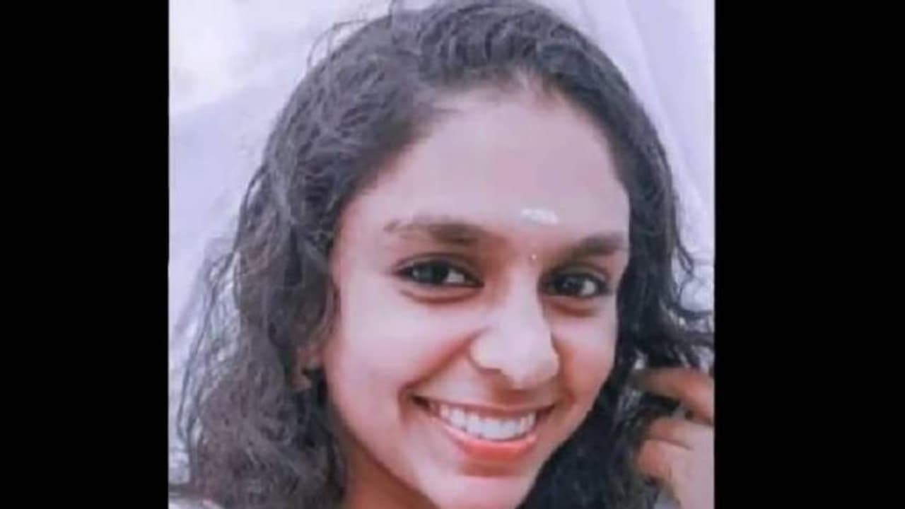 പയ്യോളിയില്‍ ട്രെയിന്‍ തട്ടി മരിച്ചയാളെ തിരിച്ചറിഞ്ഞു, പോളി ടെക്നിക് വിദ്യാർത്ഥി
